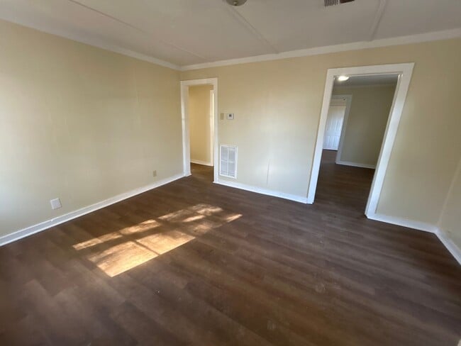 Building Photo - Home for rent