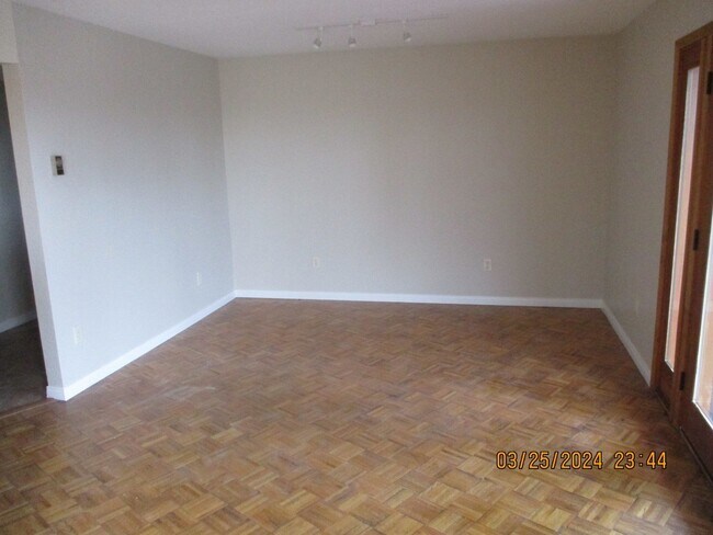 Foto del edificio - 2000 W Willis