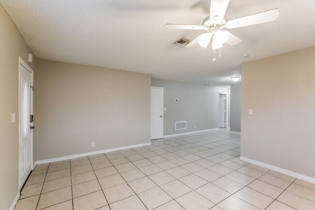 Foto del edificio - 425 SW 74th Ave