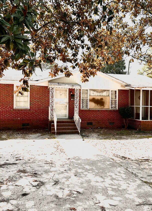 Foto principal - 1047 Fisk Ave