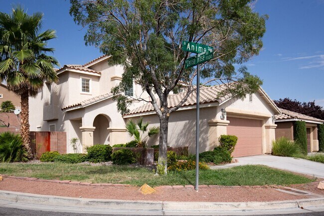 Foto del edificio - Summerlin four bedroom with pool/spa