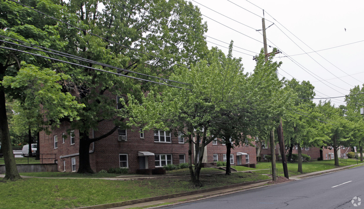 131 Grand Ave - Park Engle Apartments