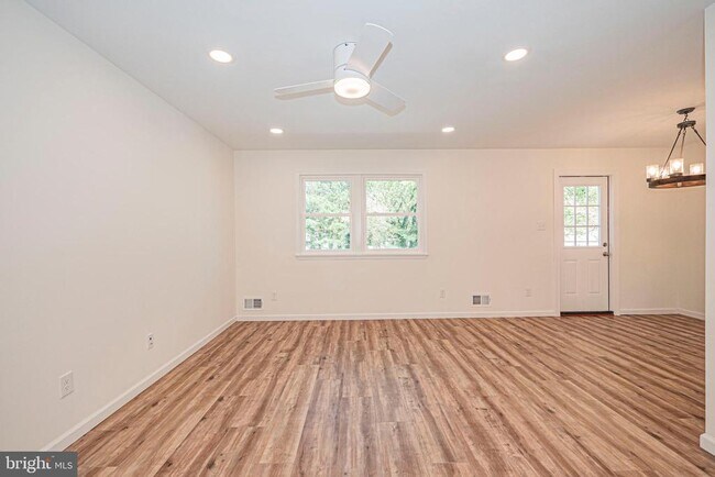 Building Photo - 17105 Butler Rd