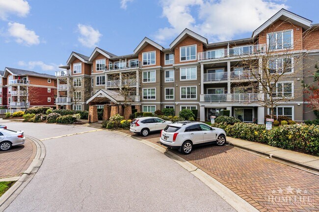 Photo du bâtiment - Resort-Style 1-Bedroom Condo at Waterstone...