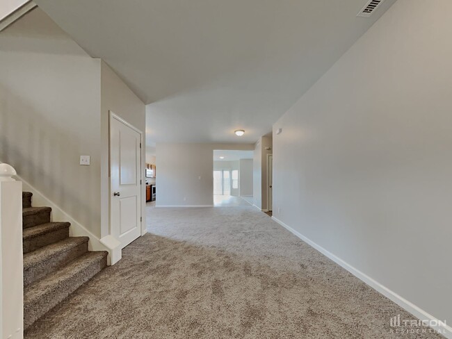 Foto del edificio - 15183 Royal Grove Dr