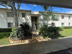 Building Photo - 119 Cypress Ct