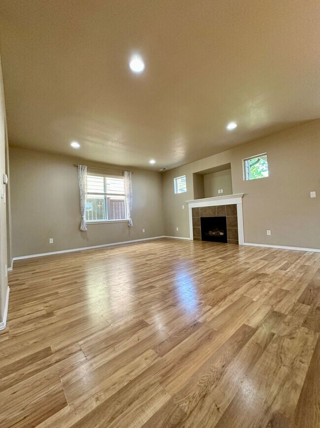 Foto del edificio - 61158 SW Teton Ln
