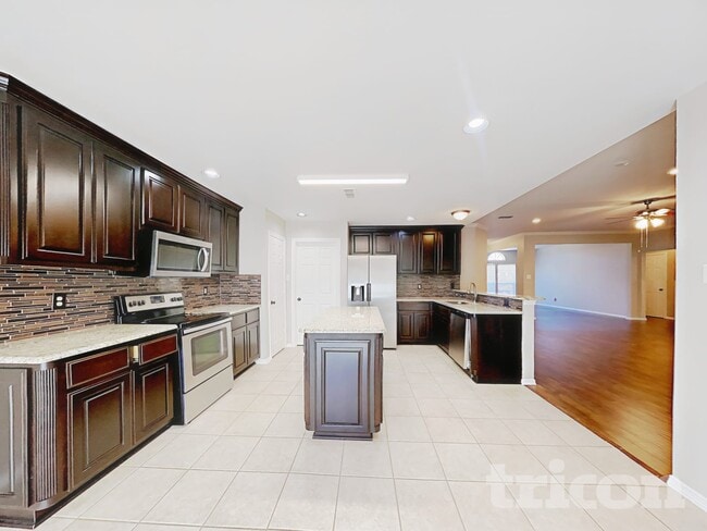 Foto del edificio - 5004 Saddlehorn Dr