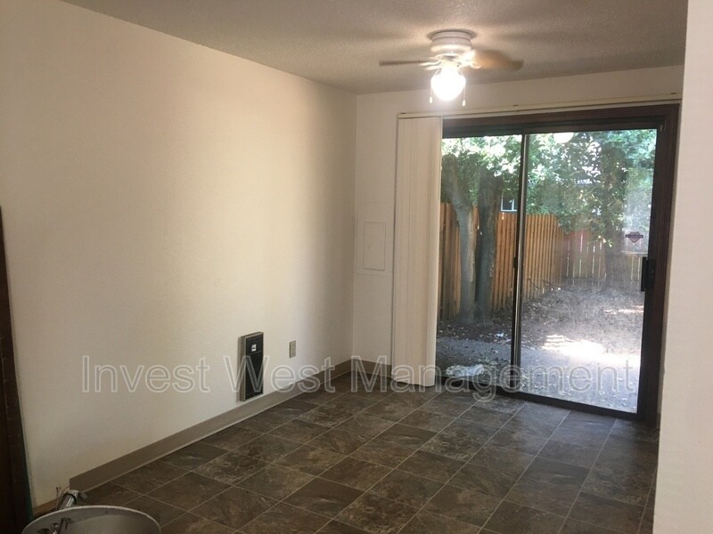 Foto principal - 14306 NE 14th Cir