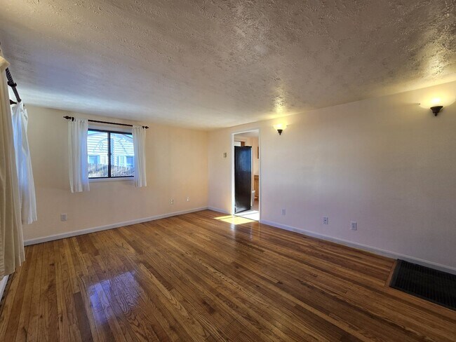 Foto del edificio - 3509 Pueblo Dr