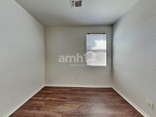 Building Photo - 17924 W Hatcher Road