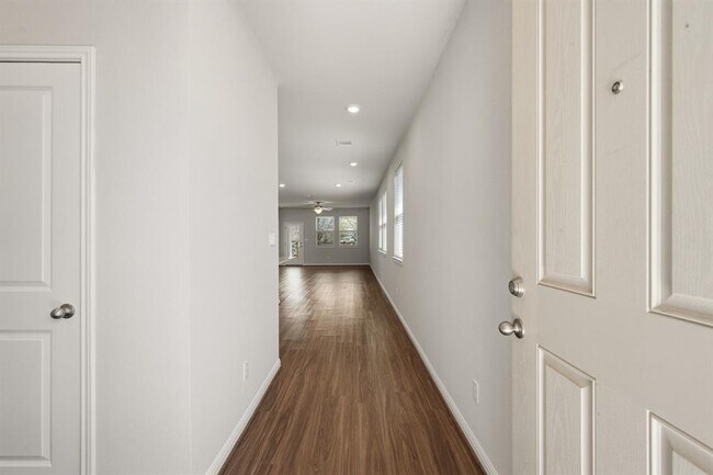 Building Photo - 217 McFarland St