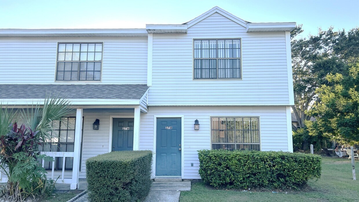 Primary Photo - 2718 Tally Ho Ave