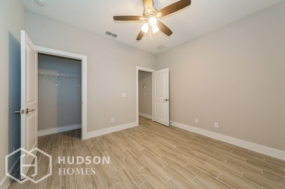 Foto del edificio - 2102 Hibiscus Way