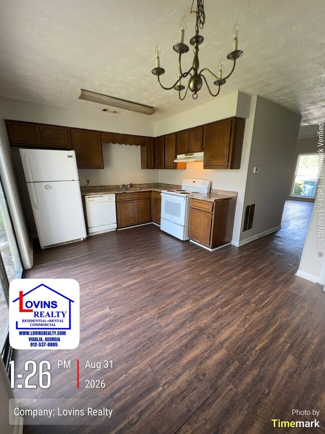 Building Photo - 406 Randolph Dr