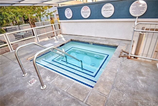 pool area - 435 W Center Street Promenade