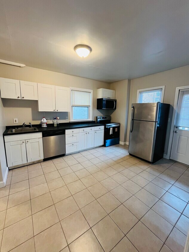 Foto principal - 545 Heath St