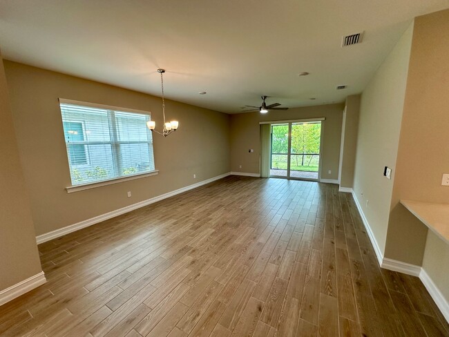 Building Photo - 1079 Enbrook Lp