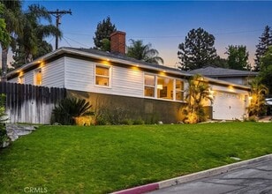 Building Photo - 4611 Willalee Ave