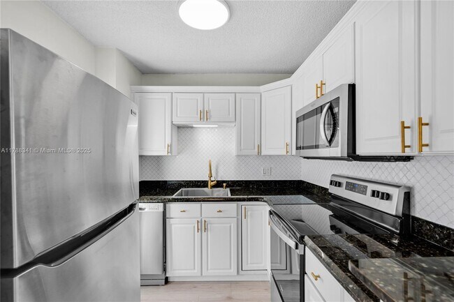 Foto del edificio - 2555 NE 11th St