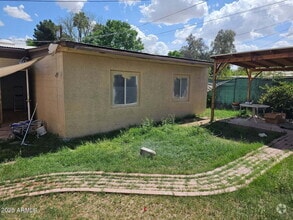 Building Photo - 1239 E Highland Ave