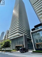 Building Photo - 42 Charles St E