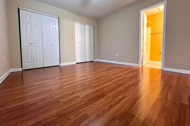 Building Photo - 652-B WHITEHALL RD | 2 BED 2 BATH AVAILABL...