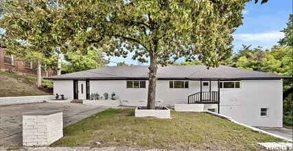 Building Photo - 1621 Stella Ave