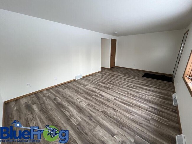 Foto del edificio - 646 Woodlawn Dr