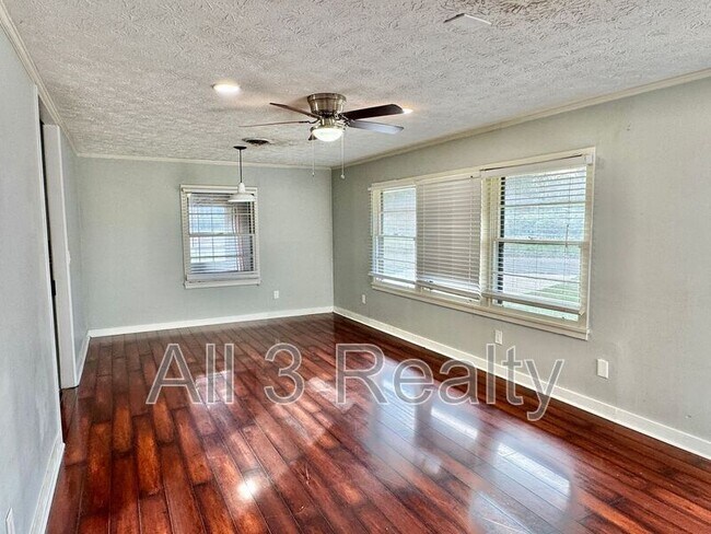 Foto del edificio - 3405 Vermont Dr