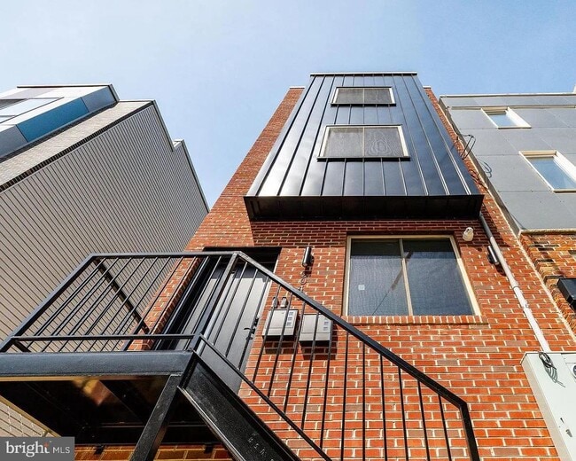 Building Photo - 2044 N 3rd St