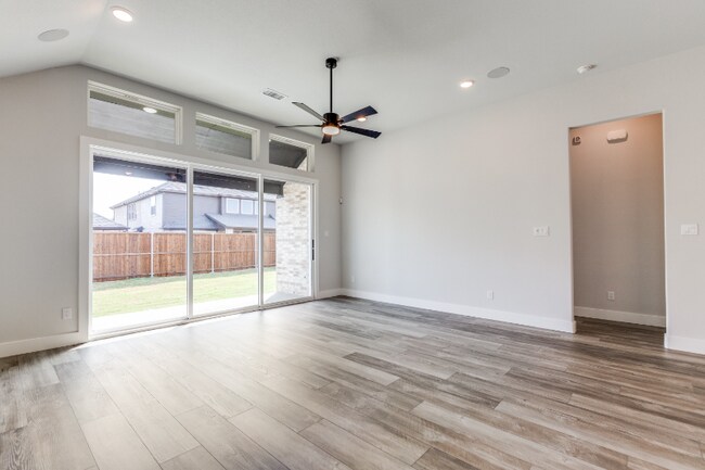 Foto del edificio - 6113 White Creek Drive