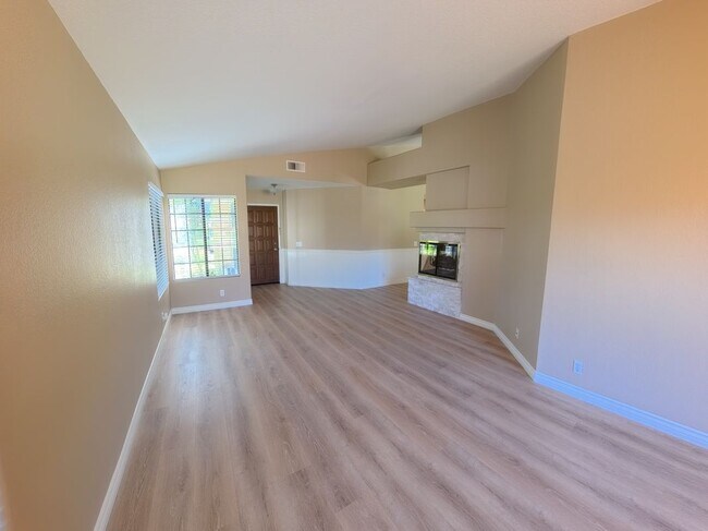 Foto del edificio - 30288 Mersey Ct