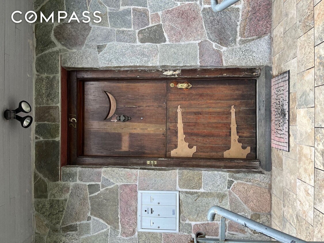 251 W 261st St, Riverdale, NY 10471 Townhome Rentals in Riverdale NY