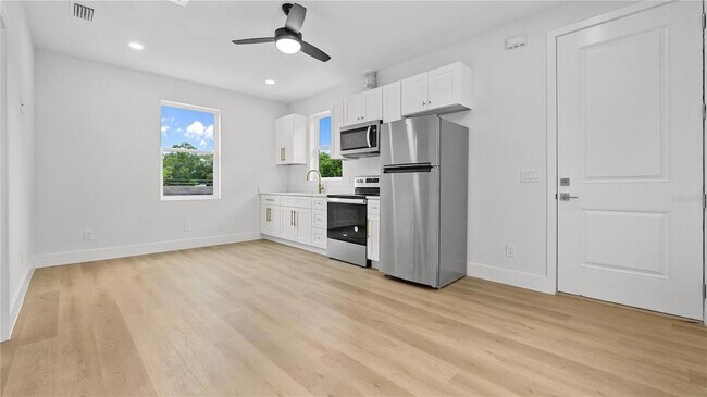 Foto del edificio - 2730 37th Ave N