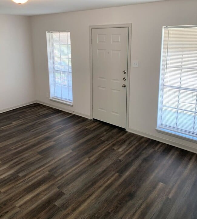 Interior Photo - Broadway Apartments