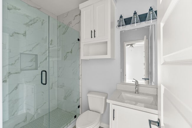 Building Photo - 11018 N 33rd Ln