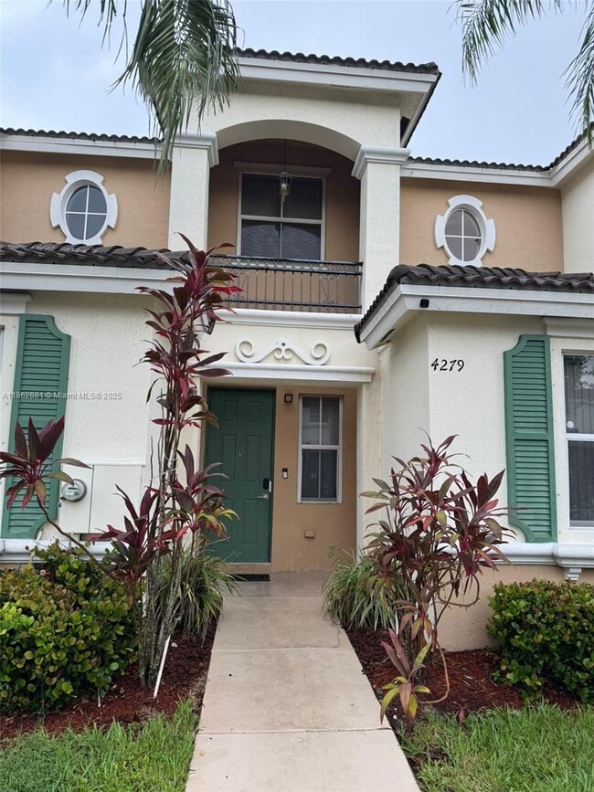 Building Photo - 4279 NE 10th Ct