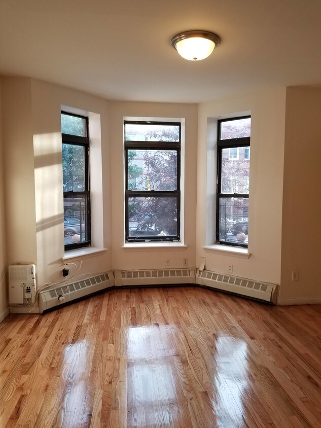 Foto principal - 743 New Jersey Ave
