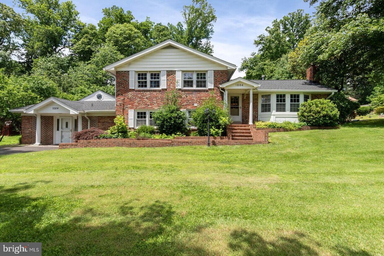 1084 Utterback Store Rd, Great Falls, VA 22066 House Rental in Great Falls, VA