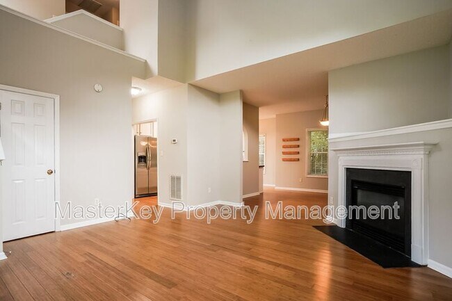 Foto del edificio - 2408 Farlow Gap Ln