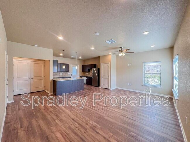Foto del edificio - 1011B Laurel Dr