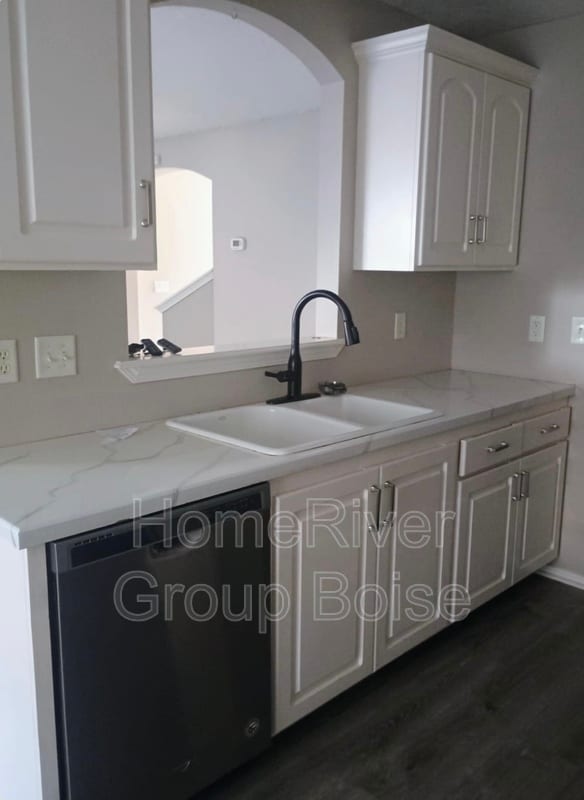 Building Photo - 42 S Sugar Loop Ln
