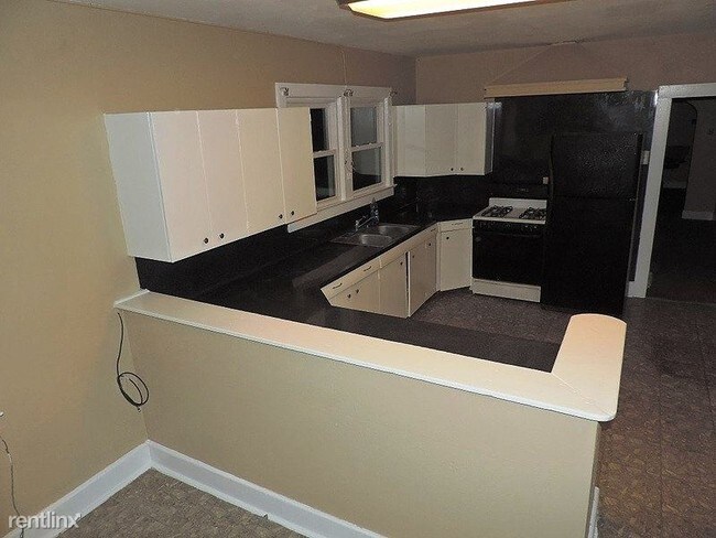 Building Photo - 3 br, 1 bath House - 9457 Scenic Highway