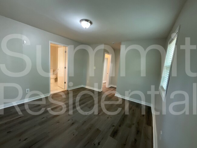 Foto del edificio - 2590 Godfrey Dr NW