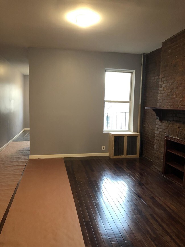 Building Photo - 159 East 106th Street