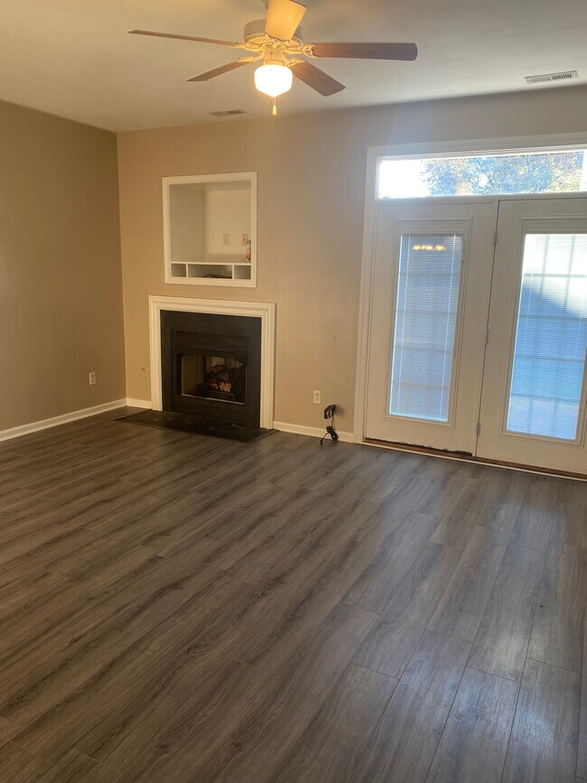 4132 Long Point Blvd, Portsmouth, VA 23703 Townhome Rentals in