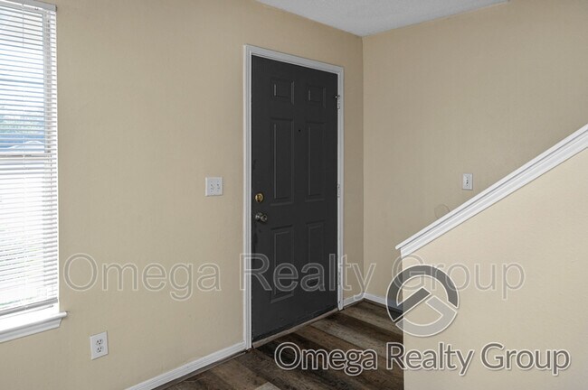 Foto del edificio - 100 Egg and Butter Rd