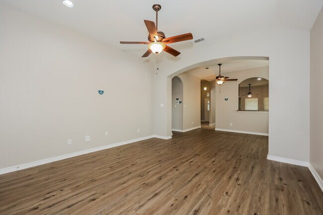 Foto del edificio - 1428 Park Crest Dr