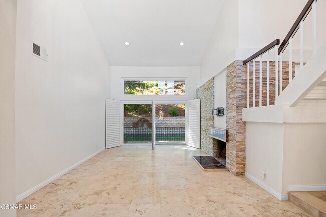Foto del edificio - 681 Triunfo Canyon Rd